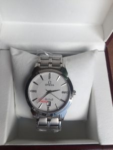 ĐỒNG HỒ OMEGA - BOX KÍNH SAPPHIA CHỐNG TRẦY