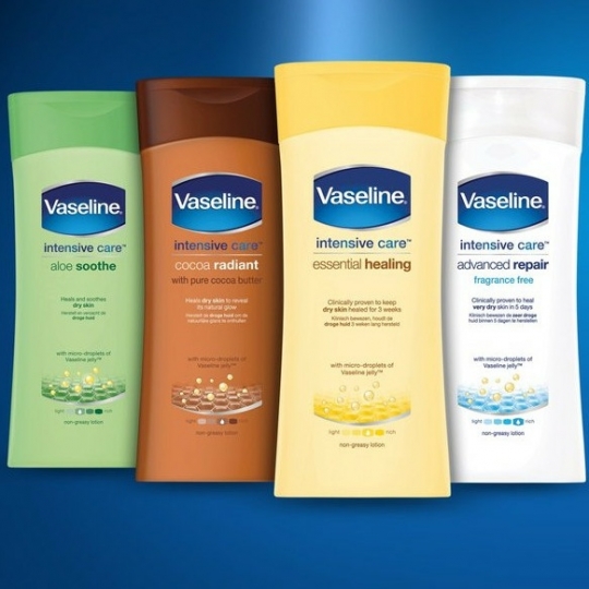 Dưỡng Thể Vaseline Intensive Care - 400ml